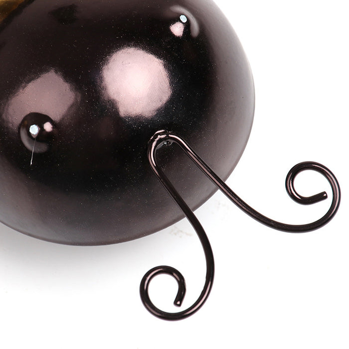 Idyllic Bee Iron Wall Decoration